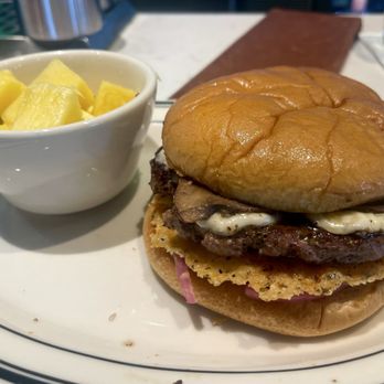 The Winston - 2/20/25 truffle shuffle burger....not worth $17 - New American Near Me - Edmond, Oklahoma The Winston - 2/20/25 truffle shuffle burger....not worth $17 - New American Near Me - Edmond, Oklahoma