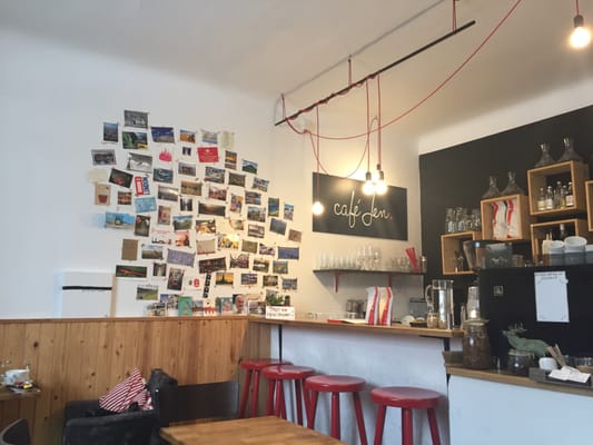 Café Jen by null