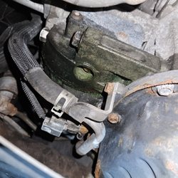 Tasca Mazda - Ac oil dye all over ac compressor