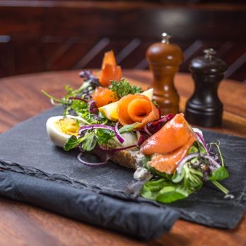 Den Gamle Major - Smoked Salmon - Pubs Near Me - Oslo, 03