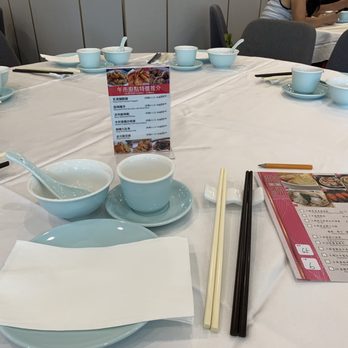Parkhill Seafood Restaurant - Table setting for 6.. - Seafood Near Me - Richmond, British Columbia Parkhill Seafood Restaurant - Table setting for 6.. - Seafood Near Me - Richmond, British Columbia