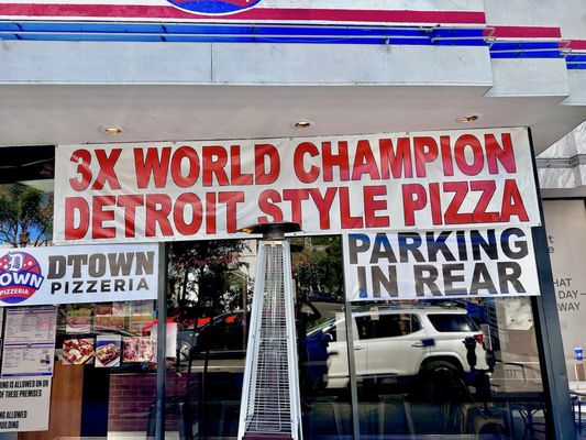 dtown pizzeria by null