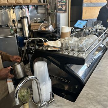 Habitat Coffee House - Espresso machine and prep - Coffee & Tea Near Me - Philadelphia, Pennsylvania Habitat Coffee House - Espresso machine and prep - Coffee & Tea Near Me - Philadelphia, Pennsylvania
