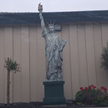 Elli's Great American Restaurant - America. Liberty. But not really. - American Near Me - Salinas, California