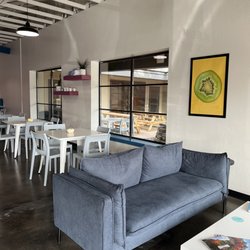 Modern Berry - Interior