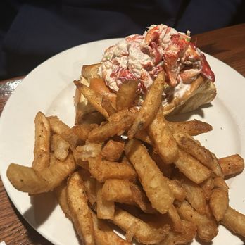 Boston Sail Loft - New England Lobster Roll - Bars Near Me - Boston, Massachusetts Boston Sail Loft - New England Lobster Roll - Bars Near Me - Boston, Massachusetts