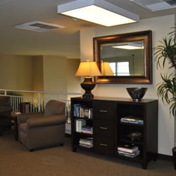 Sullivan Park Assisted Living - Sullivan Park Mezzanine Seating Area