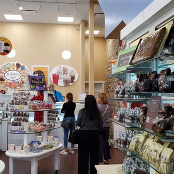 Kilwins Ice Cream - Chocolate - Fudge - people shopping in a store - Candy Stores Near Me - Georgetown, Texas