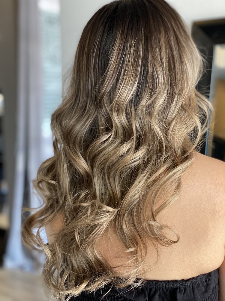 Dolce Vita Hair Studio at Suvia Salon Suites Logo