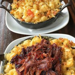 A&A Eventos - Mac & Cheese (pulled brisket & lobster)