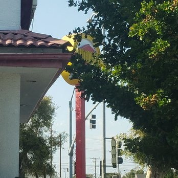Fatburger - Fatburger patio area. - Fast Food Near Me - Buena Park, California Fatburger - Fatburger patio area. - Fast Food Near Me - Buena Park, California