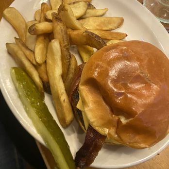 Texas Roadhouse - Bacon Cheeseburger - Steakhouses Near Me - Tucson, Arizona Texas Roadhouse - Bacon Cheeseburger - Steakhouses Near Me - Tucson, Arizona