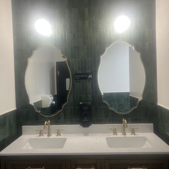 Villa Nova - Powder room - Italian Near Me - Anchorage, Alaska