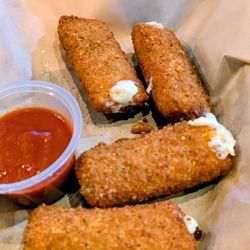 Missing Falls Brewery - Mozzarella planks