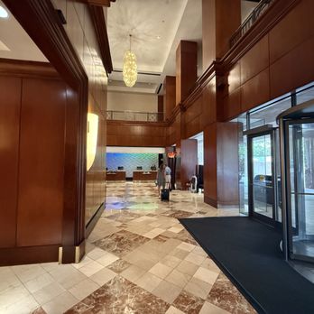 Hilton Charlotte Uptown - Hotels Near Me - Charlotte, North Carolina Hilton Charlotte Uptown - Hotels Near Me - Charlotte, North Carolina