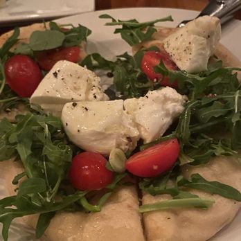 Vivo Kitchen - Flatbread, Arugula, Burrata, Tomatoes - Italian Near Me - Sewickley, Pennsylvania Vivo Kitchen - Flatbread, Arugula, Burrata, Tomatoes - Italian Near Me - Sewickley, Pennsylvania