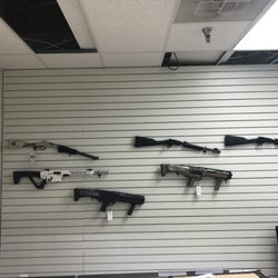 EJB's GunShop - Right Side Rifle and Shotgun Wall
