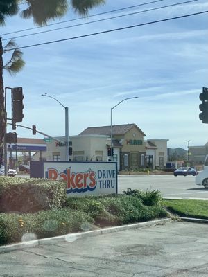 Baker's Drive-Thru by null