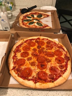 Villaggio Pizzeria by null