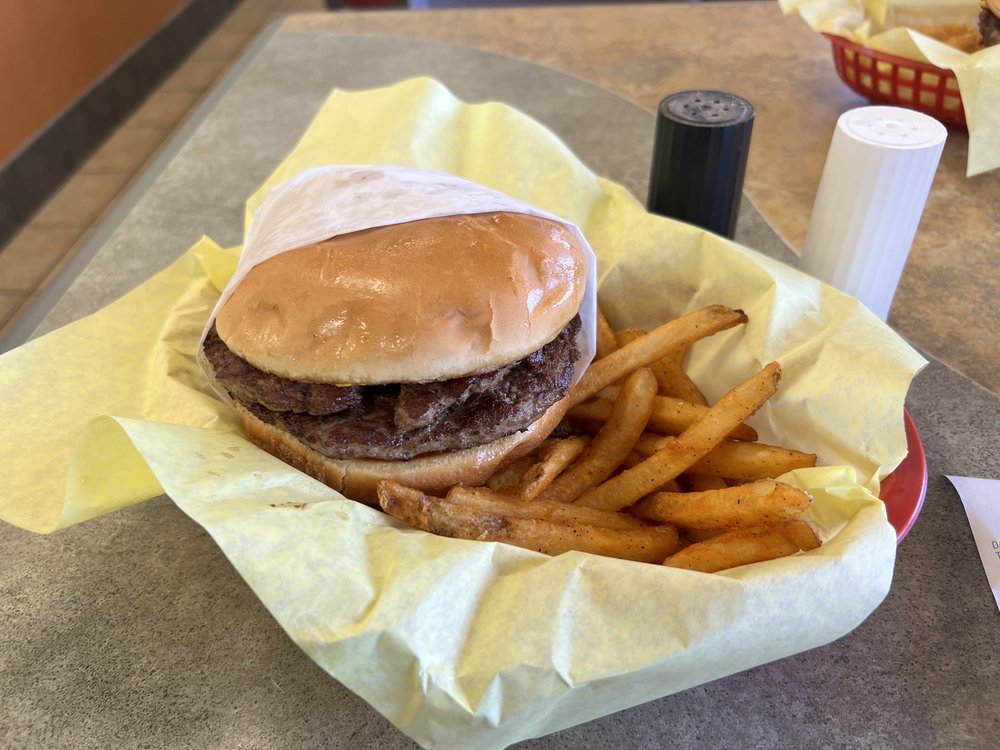 TEXAS BURGER Updated September 2024 21 Photos & 39 Reviews 1547
