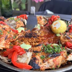 Loquita - Chorizo y Pollo paella