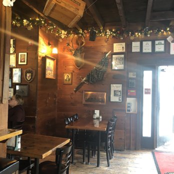MacLaomainn's Scottish Pub - Great decor - Pubs Near Me - Chester, Vermont MacLaomainn's Scottish Pub - Great decor - Pubs Near Me - Chester, Vermont
