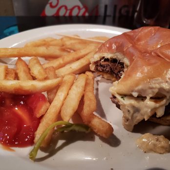 Ollies Bar and Grill - Chesapeake Burger - Bars Near Me - La Plata, Maryland