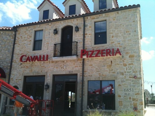 Cavalli Pizza Napoletana by null