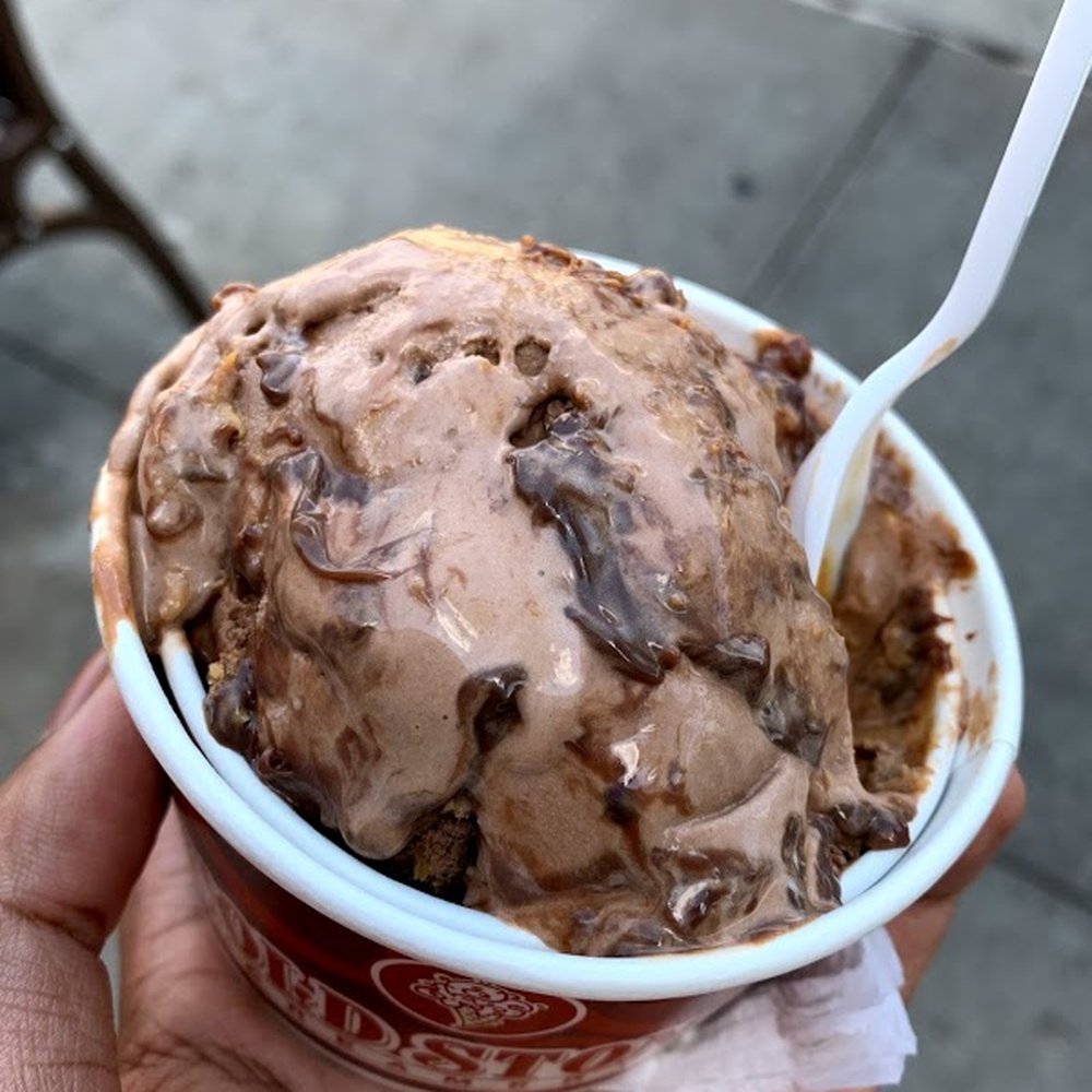 Cold Stone Creamery - Peanut Butter Cup Perfection - Ice Cream & Frozen Yogurt Near Me - Arlington, Texas Cold Stone Creamery - Peanut Butter Cup Perfection - Ice Cream & Frozen Yogurt Near Me - Arlington, Texas