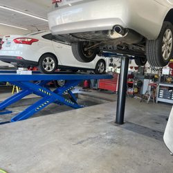 Marek's Towing & Repair - Repair shop