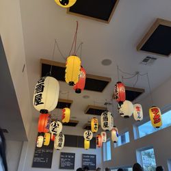 Tokyo Cafe - The lights in the big dinning area.