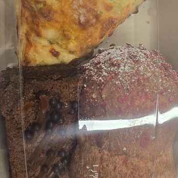 {petite} maman - Bakeries Near Me - New York, New York {petite} maman - Bakeries Near Me - New York, New York