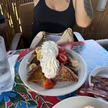 Beach Break Cafe - Banana Crunch French Toast - Breakfast & Brunch Near Me - Oceanside, California Beach Break Cafe - Banana Crunch French Toast - Breakfast & Brunch Near Me - Oceanside, California