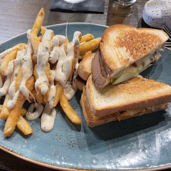 Talus Spirits & Sustenance - Grilled cheese and truffle fries - New American Near Me - Papillion, Nebraska Talus Spirits & Sustenance - Grilled cheese and truffle fries - New American Near Me - Papillion, Nebraska