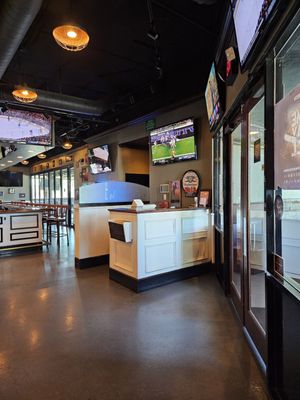 Cosmos Taverna by null