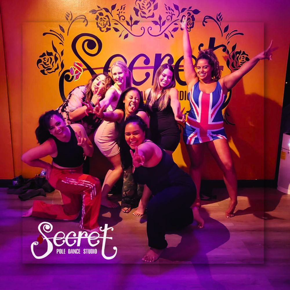 IE Lux Dance Studio Logo