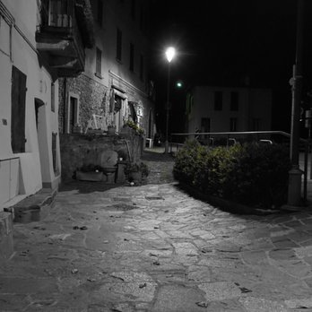 Hosteria del platano - Front of restaurant at night - Italian Near Me - Fiumelatte, LC