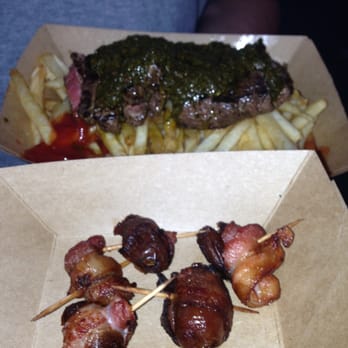 Barcelona OntheGo - Steak with chimichurri sauce and fries/bacon wrapped dates - Spanish Near Me Barcelona OntheGo - Steak with chimichurri sauce and fries/bacon wrapped dates - Spanish Near Me
