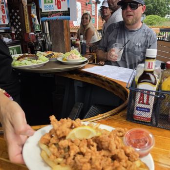 Lenny's Indian Head Inn - Seafood Near Me - Branford, Connecticut Lenny's Indian Head Inn - Seafood Near Me - Branford, Connecticut