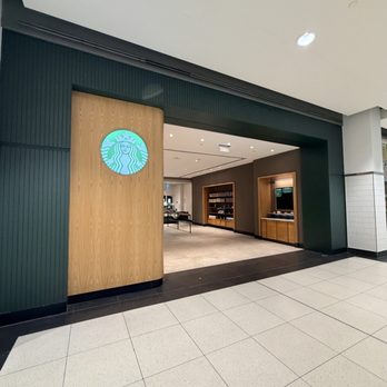 Starbucks - Coffee & Tea Near Me - Toronto, Ontario