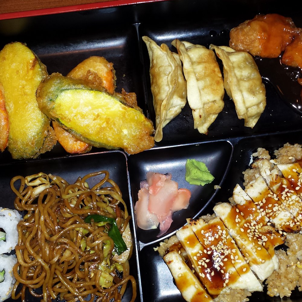 Sushi Lounge - The perfect supper for me. And only $9.95 ... delicious and a great sampler. - Sushi Bars Near Me - Tucson, Arizona Sushi Lounge - The perfect supper for me. And only $9.95 ... delicious and a great sampler. - Sushi Bars Near Me - Tucson, Arizona