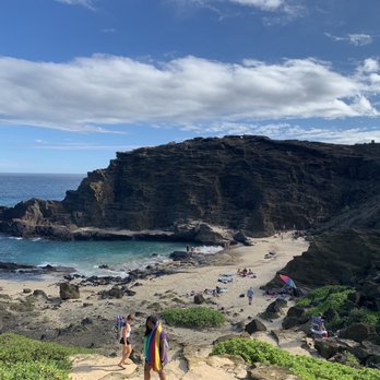 Halona Beach Cove - View from the steps down toward the beach cove. - Beaches Near Me - Honolulu, Hawaii