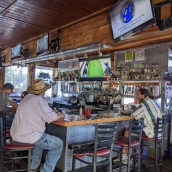 Oasis Restaurant & Lounge