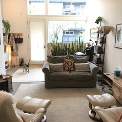 Temple Hypnosis & Coaching  - Shalynn Flavell CHt - Comfy space