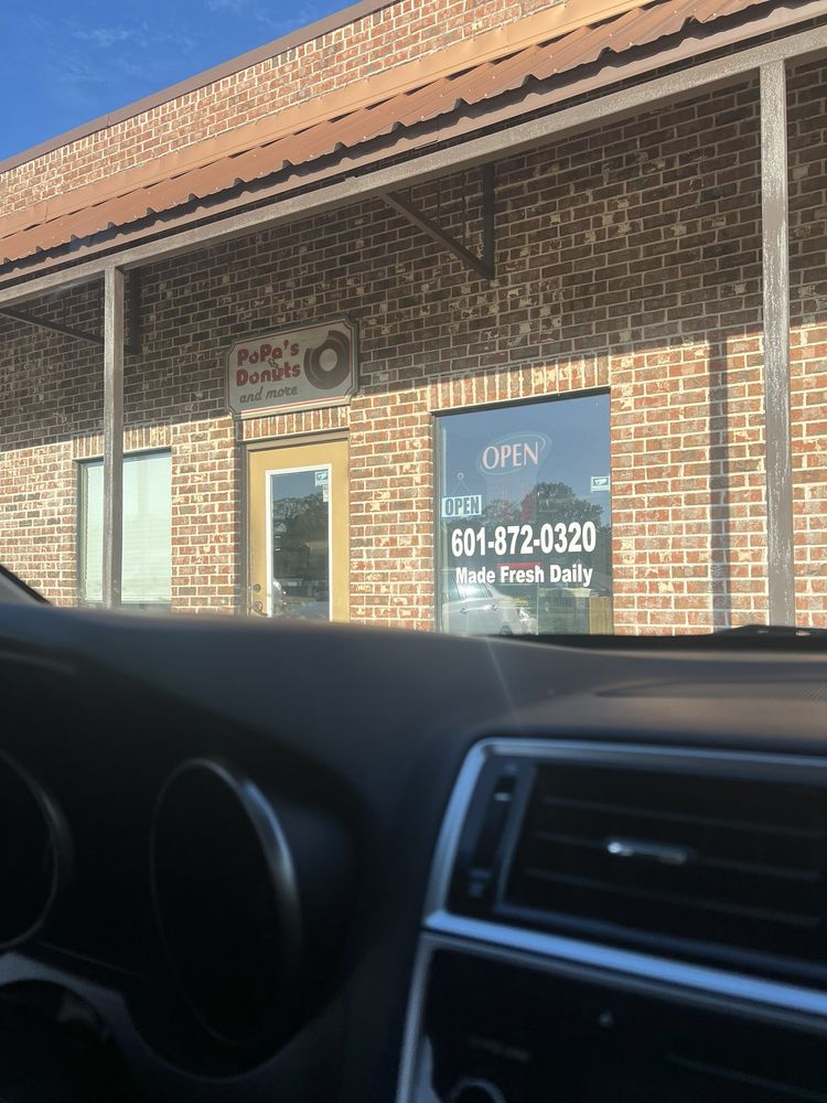 Food from Popa's Donuts