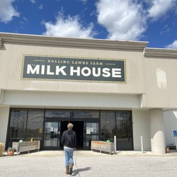 The Milk House - Grand entryway