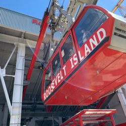 Roosevelt Island - Roosevelt Island Tram Station
