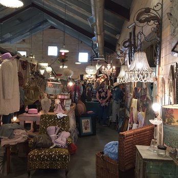 Junk Gypsy - Inside shopping - Jewelry Near Me - Round Top, Texas