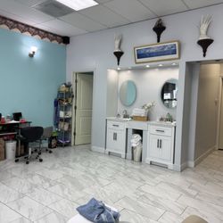 Vivi Nails - Inside, 05/2025