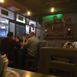 Marino's BBQ - Decoración que entretiene